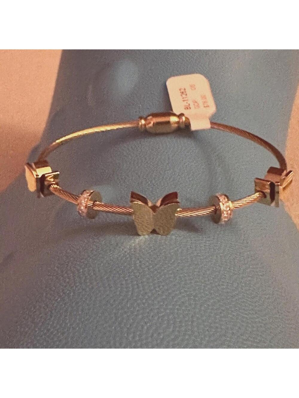 Double butterflies  w pave diamond circles gold bangle bracelet w clasp NWT